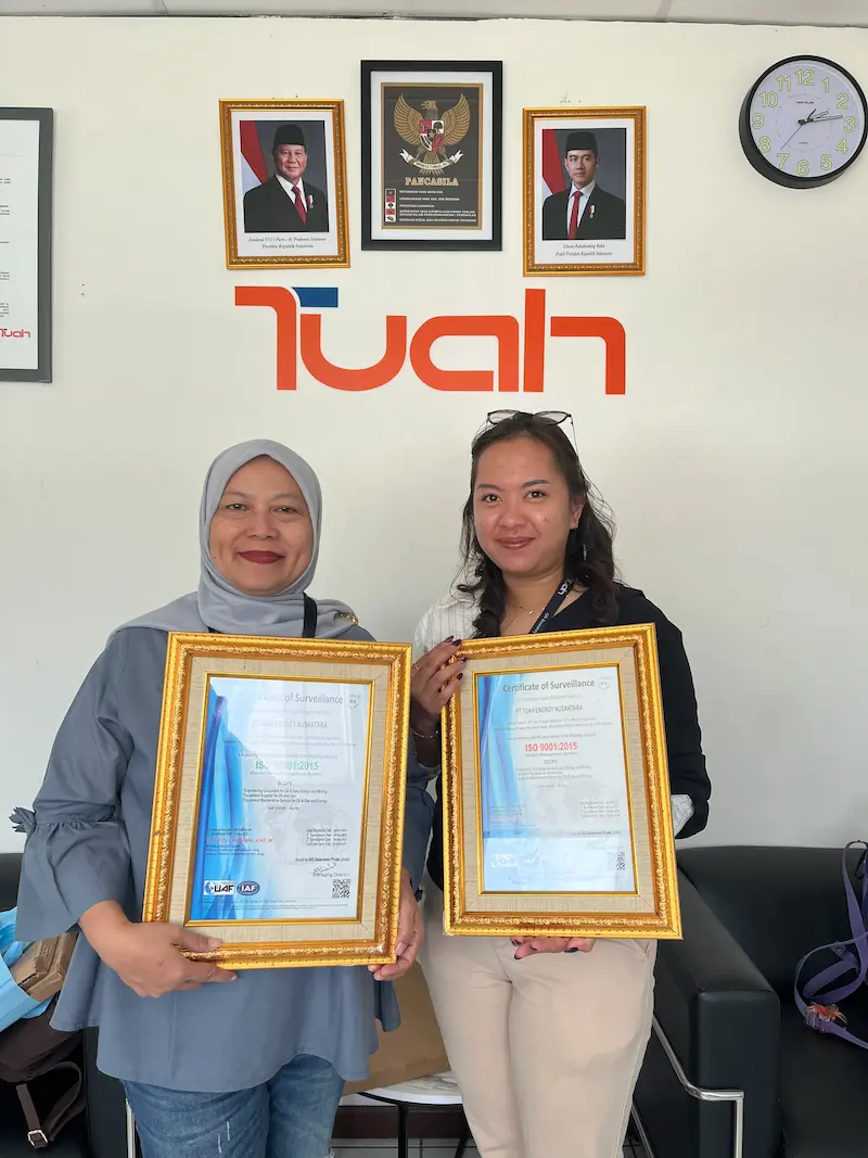Penyerahan sertifikat ISO PT Tuah